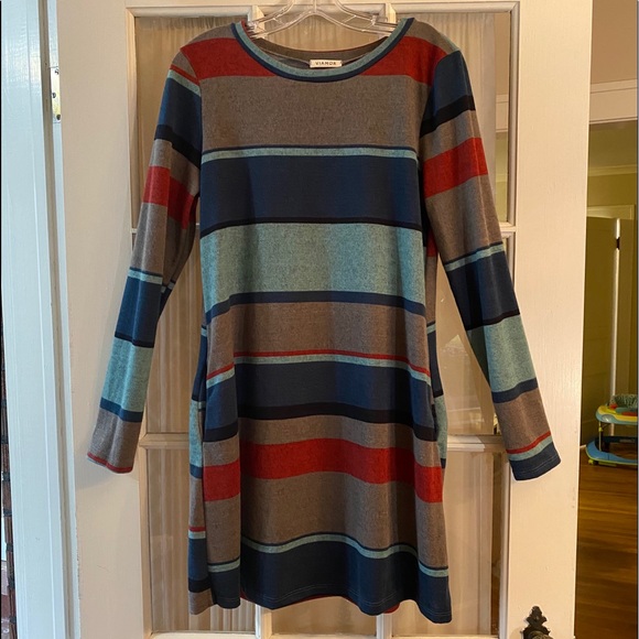Viamor Dresses & Skirts - Viamor mulicolored striped pullover dress